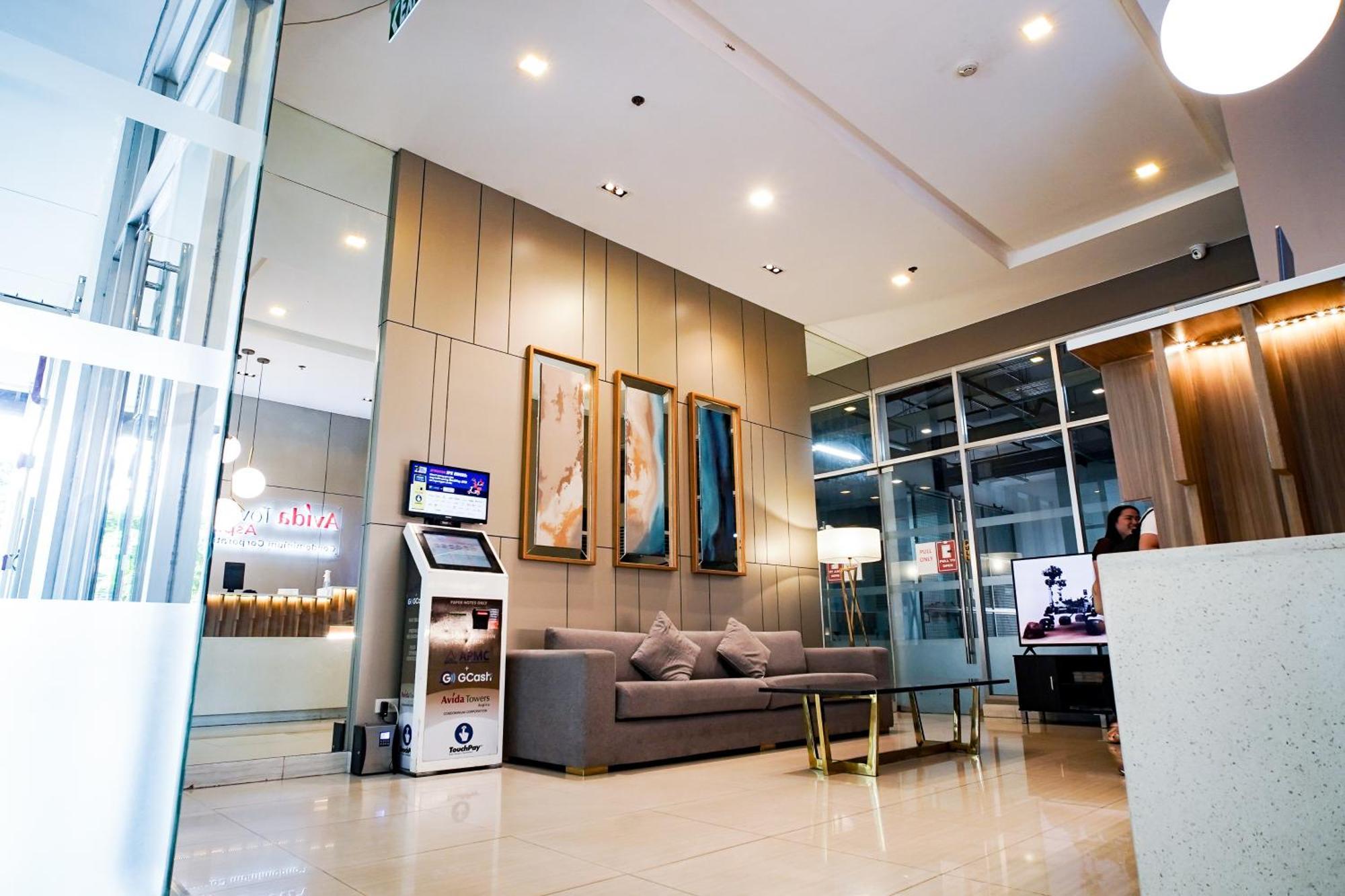 Modern Designed Studio Condo Near Ayala Centrio Кагаян де Оро Екстериор снимка