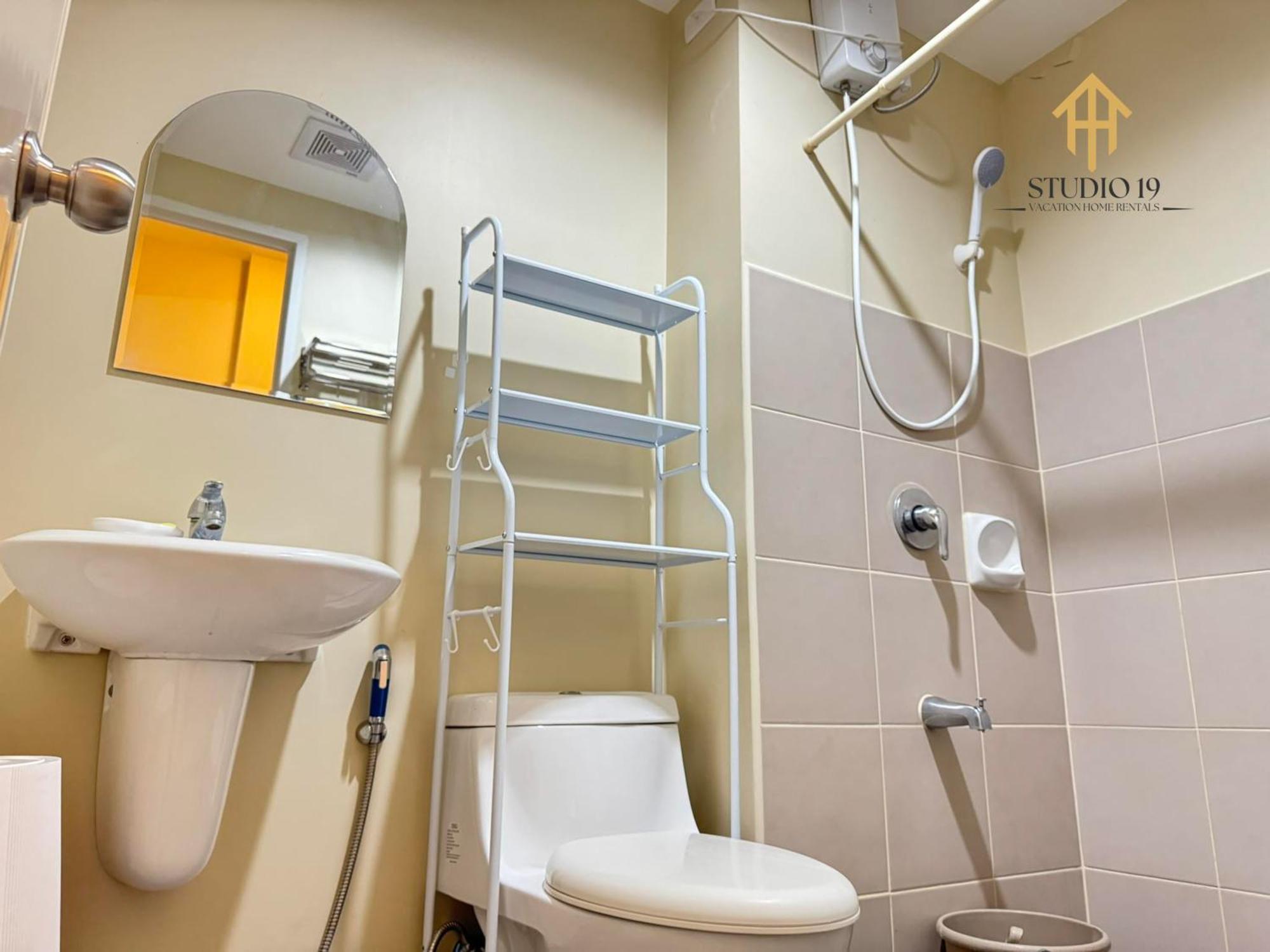 Modern Designed Studio Condo Near Ayala Centrio Кагаян де Оро Екстериор снимка